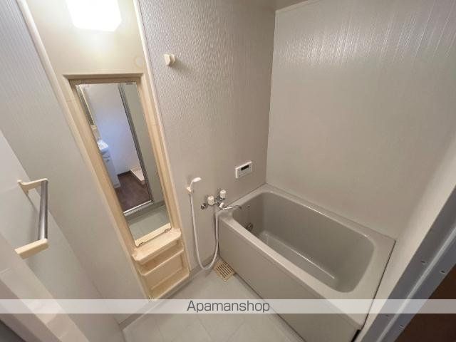 クレストールの内装写真