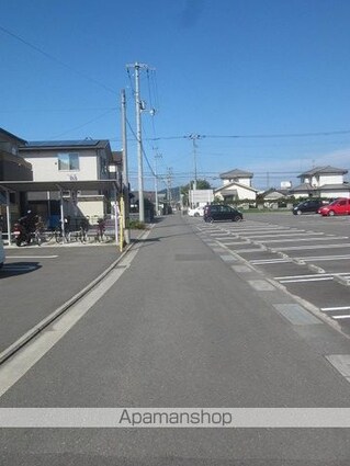 愛媛県新居浜市坂井町３丁目[1LDK/37.93m2]の周辺2