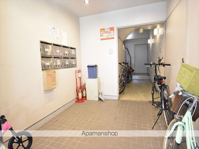 ブールヴァール平岡の玄関写真