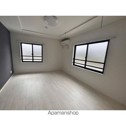 イヴメール目白[1LDK/33.52m2]のリビング・居間