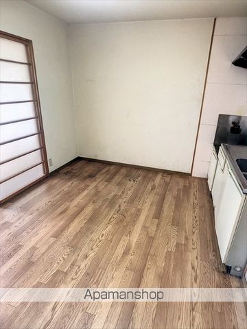 SURPLUS Kの内装写真