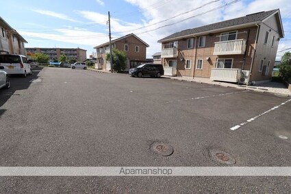 リビングタウン村国　Ａ[2LDK/57.93m2]の駐車場