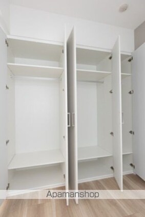 ビエラコート日本橋久松町[2LDK/43.2m2]の収納