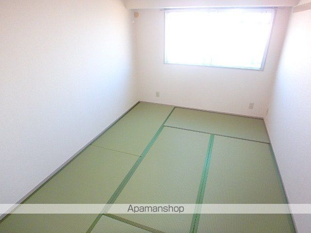ロータリーマンション大日の内装写真