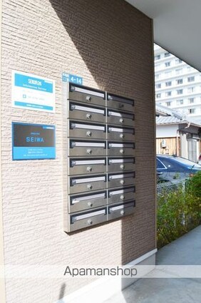 ファシリートプレイス[1K/28.15m2]のエントランス