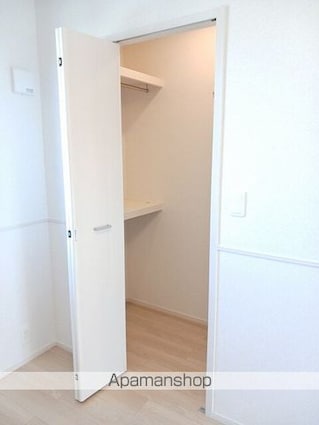 グランブルー西都　Ａ[2LDK/59.58m2]の収納