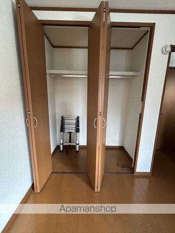 サラティ2の内装写真