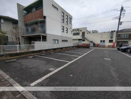 レオパレスＴ．ヴィルヌーブⅡ[1K/19.87m2]の駐車場