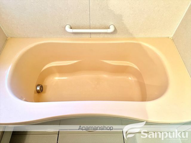 リビングタウン高岡 A棟の内装写真