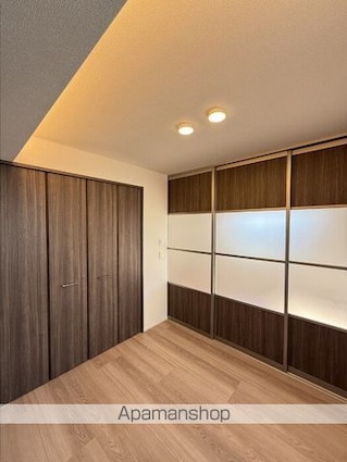 ＲＥＳＵＡ浜田[1LDK/40.26m2]のリビング・居間1