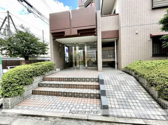 マジョール松崎町の玄関写真