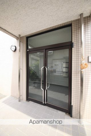 玉木屋ビルの玄関写真