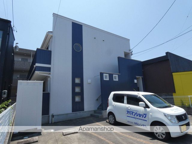 クレフラスト新津町の外観写真