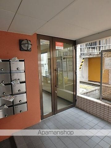グランドール菊水の玄関写真