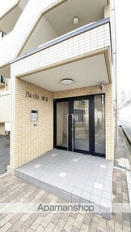 ピアシティ南方の玄関写真