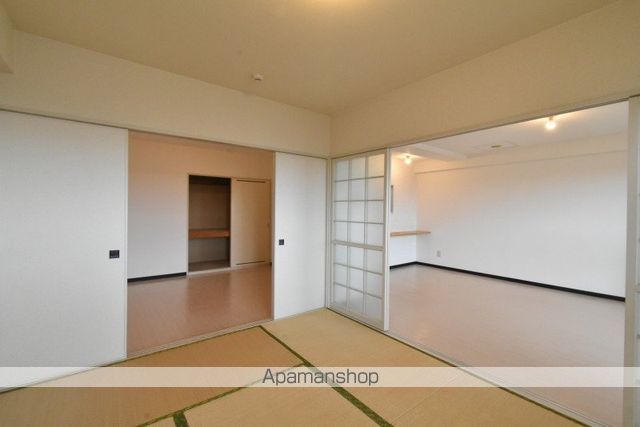 ロイヤルレインボー平岸 B棟の内装写真