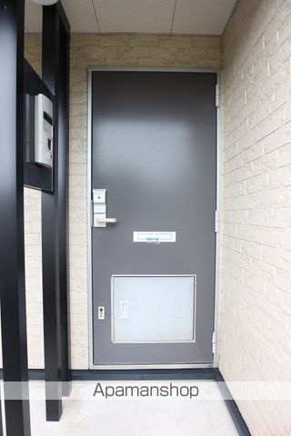 レオパレスワンダーランド IIの玄関写真