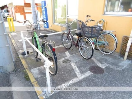 コーポラス麗山[2K/40m2]の共用部1