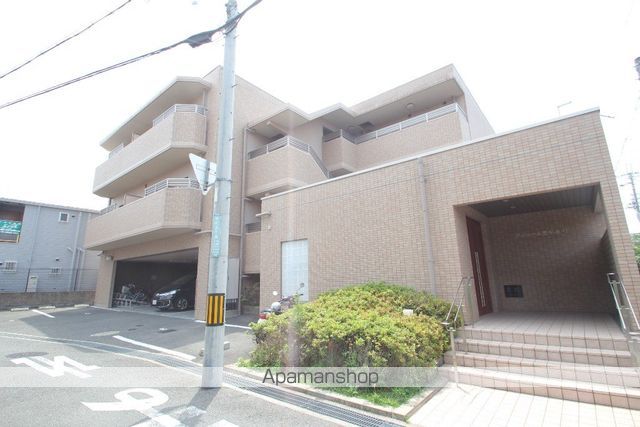 アジュール豊中本町の外観写真