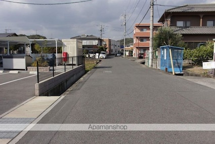 グランビスタ[1LDK/41.96m2]の周辺1