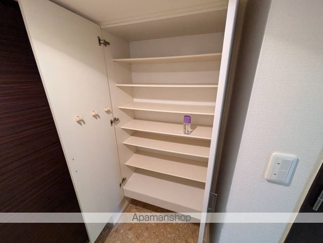 エルスタンザ徳川の内装写真