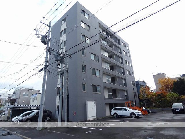 サムティ学園前の外観写真
