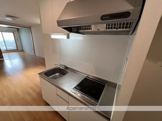 FMAISONLOREVI番館の内装写真
