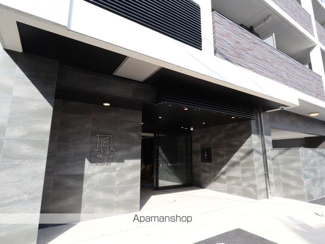 エステムコート名古屋新栄Vラポールの玄関写真