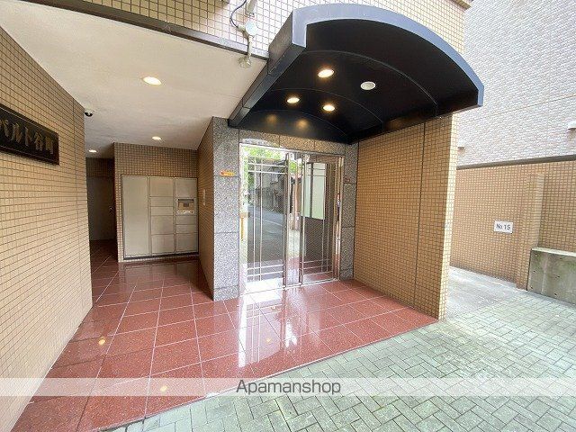 アパルト谷町の玄関写真
