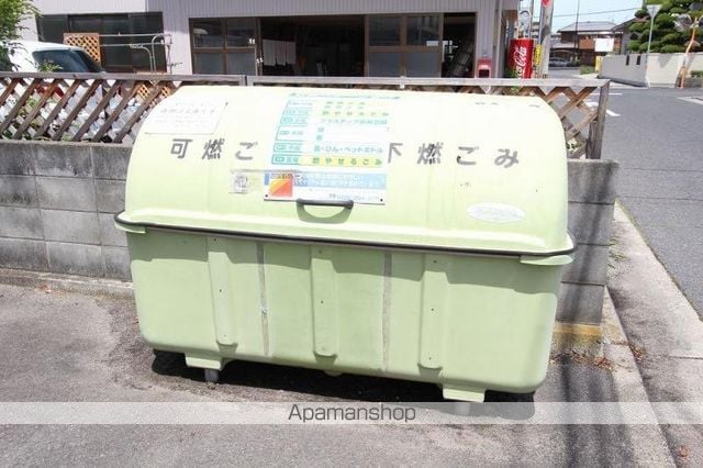 香川県高松市林町[1K/23.76m2]の共用部2