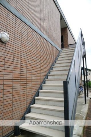 アンプルール フラーリッシュの玄関写真