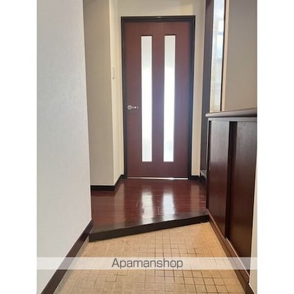 センチュリーコート宝が丘[1LDK/56.92m2]のロビー3