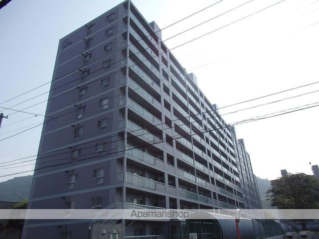 山鼻サンタウン一号館の外観写真