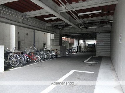 高知県高知市与力町[1R/21.28m2]の駐車場