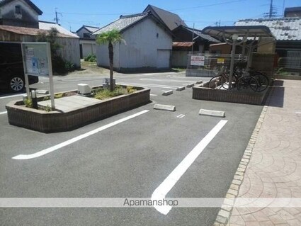和歌山県和歌山市北島[1LDK/37.13m2]の駐車場2