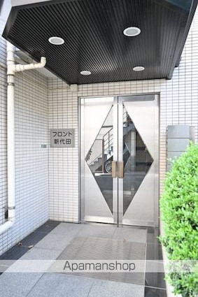 東京都世田谷区代田４丁目[1R/19.76m2]のエントランス2