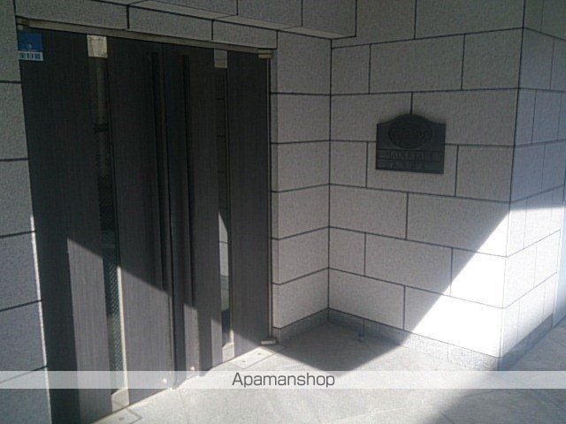 メインステージ西荻窪IIの玄関写真