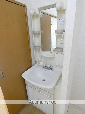 ファミーユ Bの内装写真