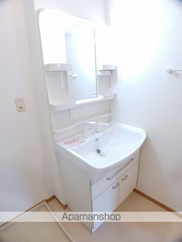 カノンIIの内装写真