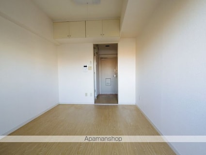 東京都三鷹市井口１丁目[1R/16.8m2]のリビング・居間