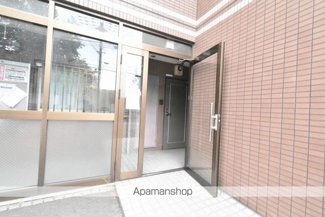 パルコート平岸411の玄関写真
