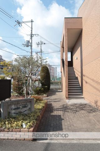 ガーデンヒルズIの玄関写真