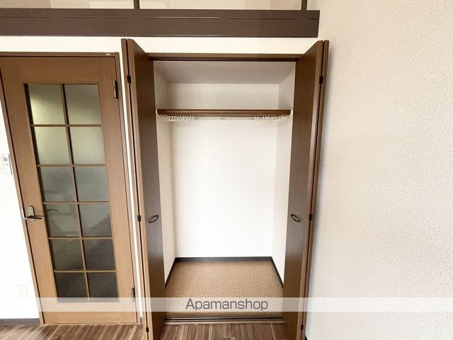 イーストウイングの内装写真