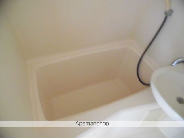 アパートメントFの内装写真