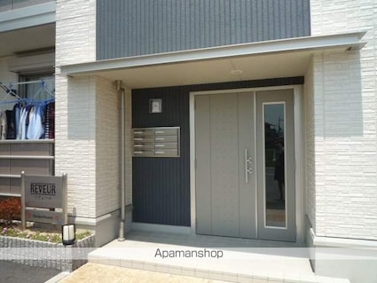 リヴェール[1K/34.76m2]のエントランス3