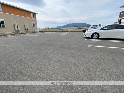 葵Ⅱ[2LDK/57.21m2]の駐車場2