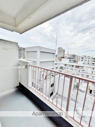 ニューハイツ湯島[1R/44.07m2]のバルコニー