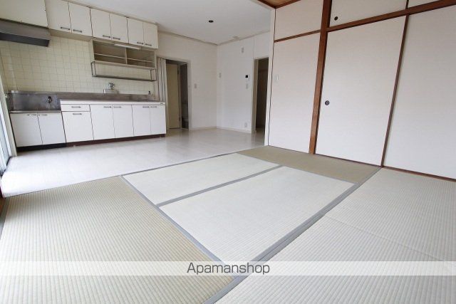 山根マンションの内装写真