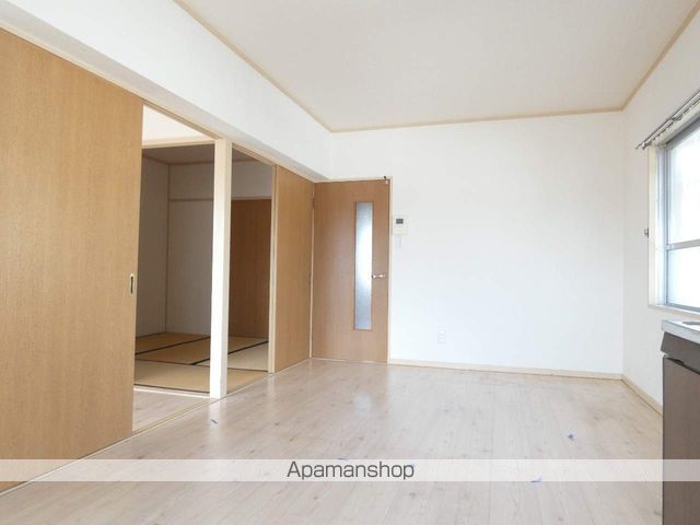 ロワイヤルマンションの内装写真