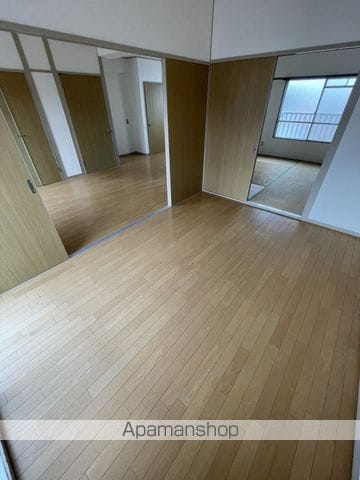 コルミー本郷の内装写真